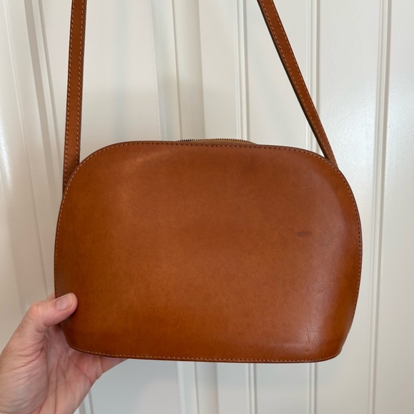 Sézane Victor Heritage smooth leather brown crossbody - Picture 7 of 16